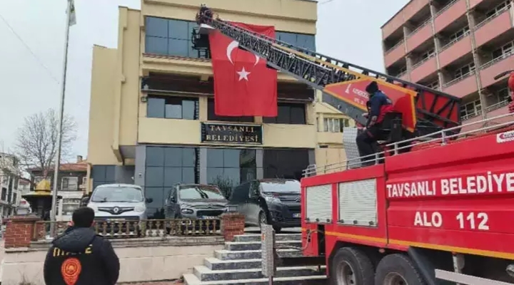 Kütahya'da saldırıya tepki; dükkanlar Türk bayrakları ile donatıldı