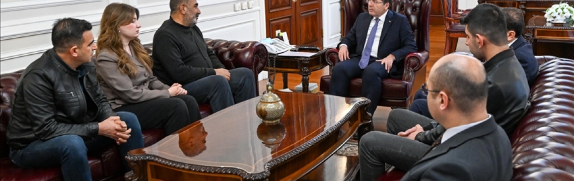 Adalet Bakanı Tunç, Rojin Kabaiş'in ailesiyle görüştü