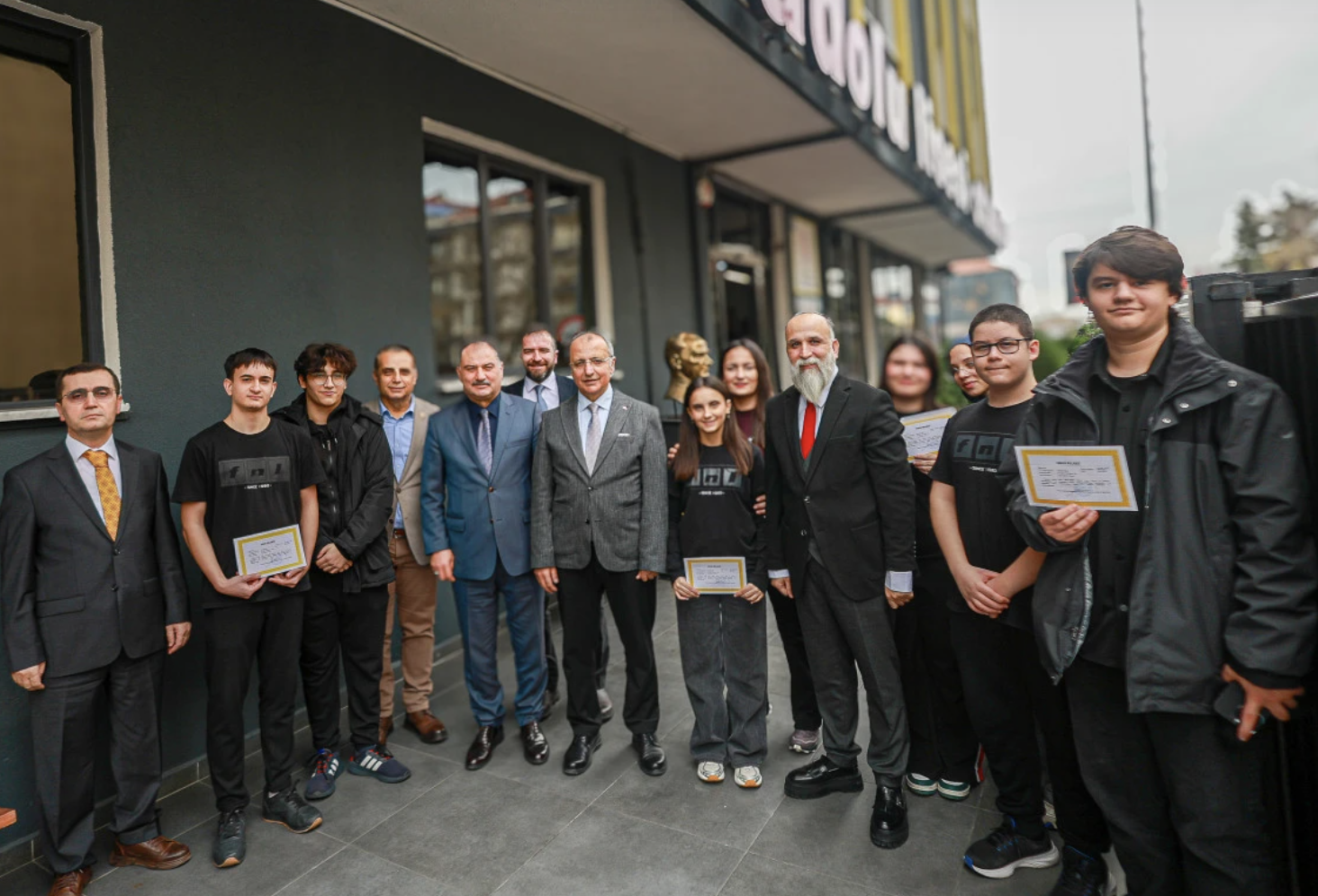 Yüksel Çelik, Final Okulları Onur Belgesi Töreninde Başarılı Öğrencileri Tebrik Etti