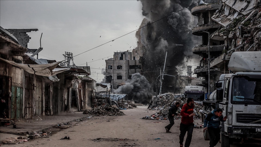 Ateşkesi ihlal eden İsrail ordusunun Gazze'deki saldırısında 3 kişi yaralandı