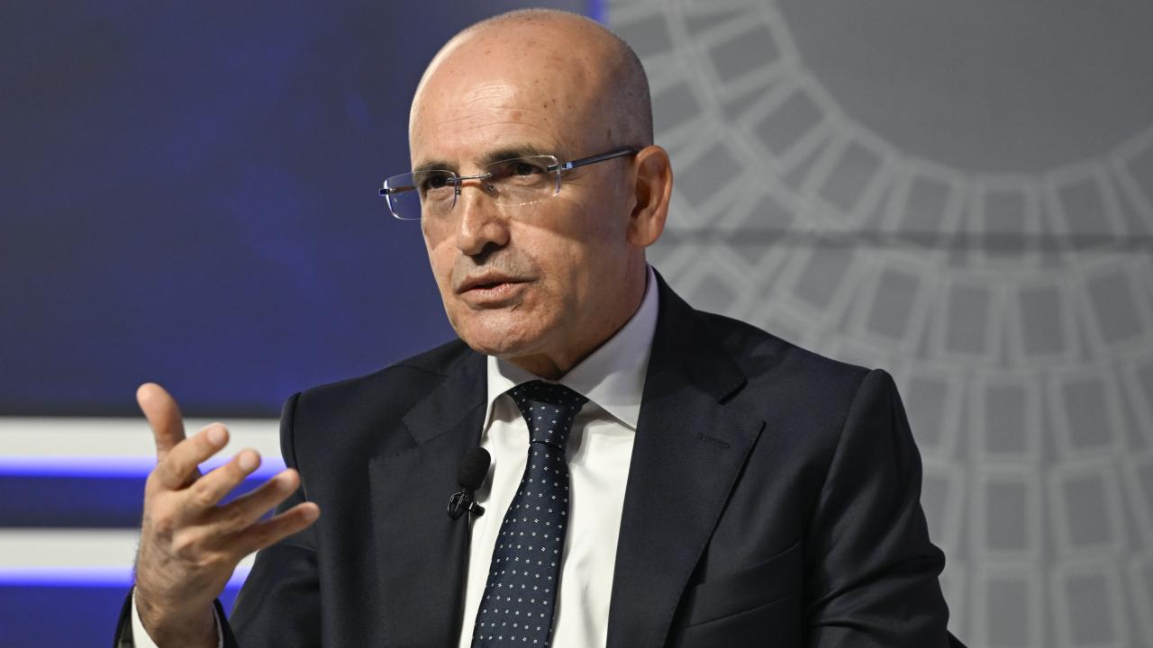 Mehmet Şimşek: Döviz alım satım yetkisi bulunmayan işletmeler denetleniyor