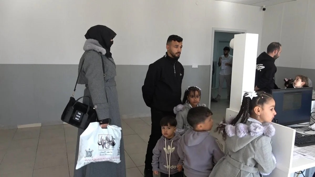 Suriyelilerin gönüllü geri dönüşü sürüyor