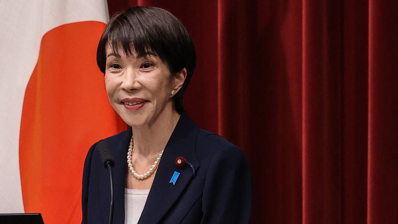 Japonya’nın ilk kadın başbakanı ülkedeki en büyük seçim zaferini kazandı