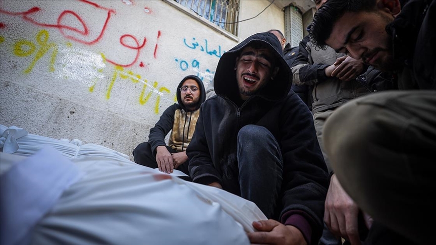 İsrail'in Gazze'ye saldırılarında 21 Filistinli hayatını kaybetti