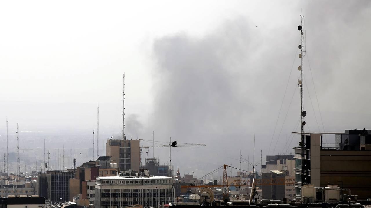 İran Kızılayı: ABD-İsrail saldırılarında 105 sivil mekan vuruldu