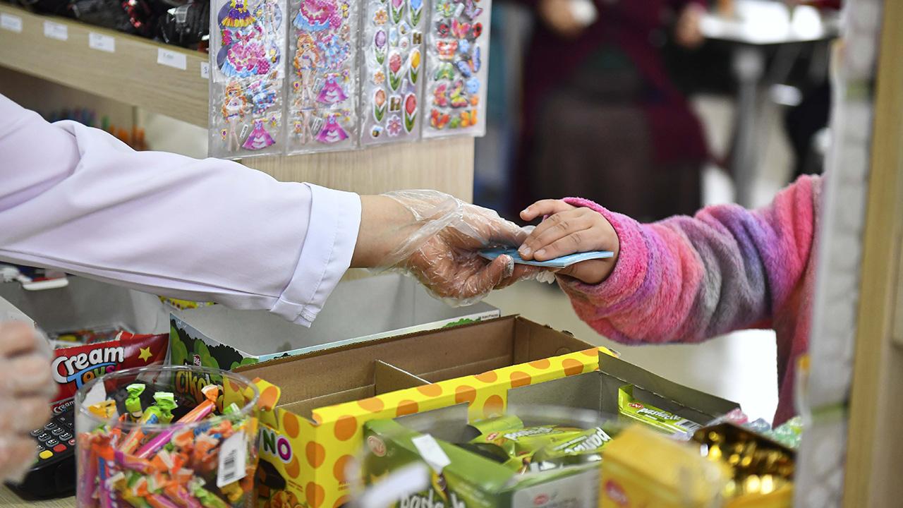 İstanbul'da ihtiyaç sahibi öğrencilere aylık 2 bin lira kantin desteği