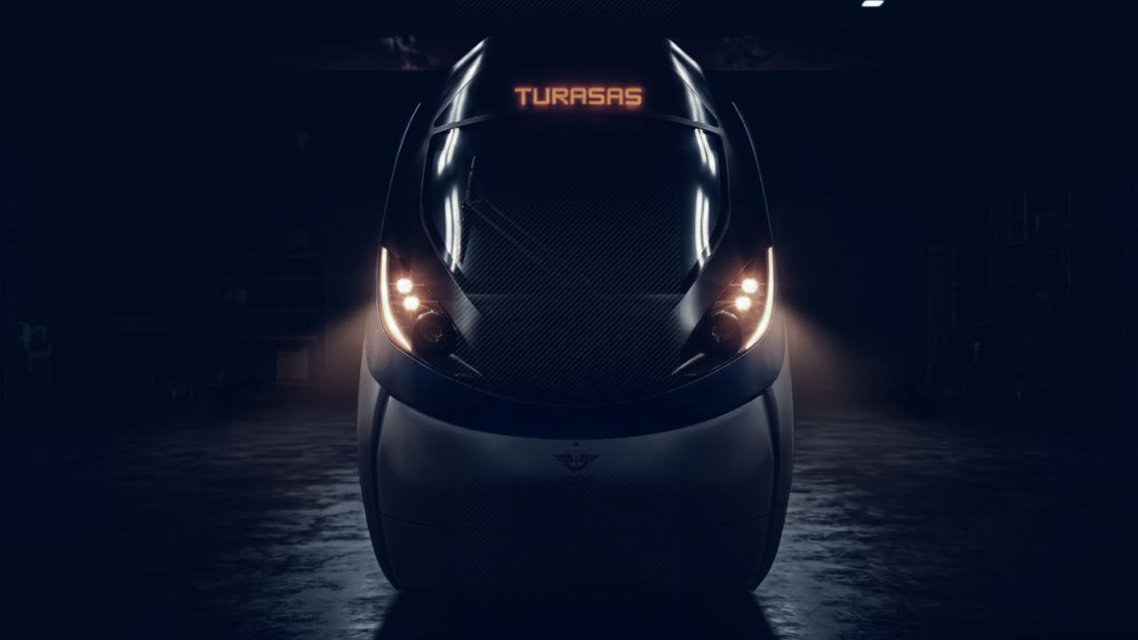 Türkiye’nin ilk milli elektrikli hızlı treni raylara iniyor