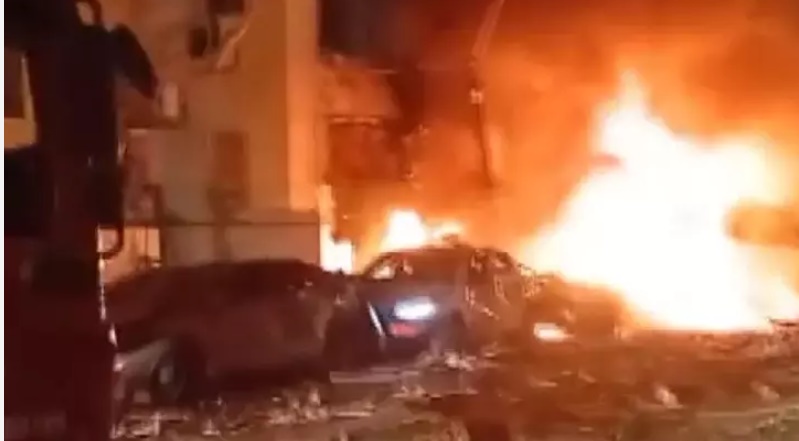 İran füzeleri Tel Aviv'i vurdu