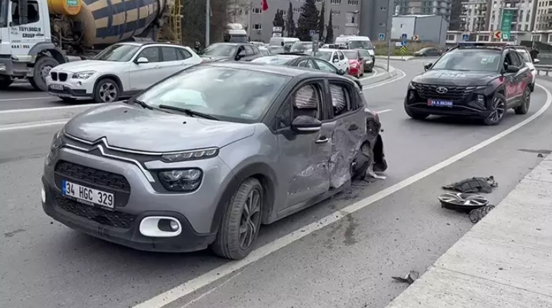 Sarıyer'de 4 aracın karıştığı zincirleme kazada 4 kişi yaralandı