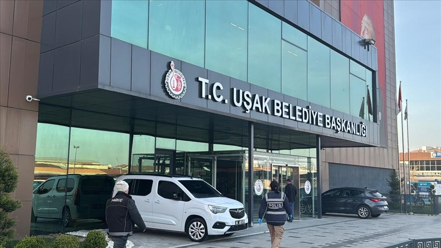 Uşak, Kocaeli ve Ankara'da düzenlenen rüşvet operasyonunda 13 şüpheli gözaltına alındı