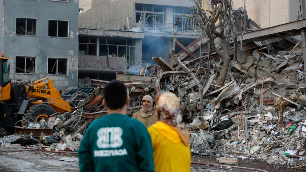 İran: ABD-İsrail saldırılarında hayatını kaybedenlerin sayısı 867’ye yükseldi