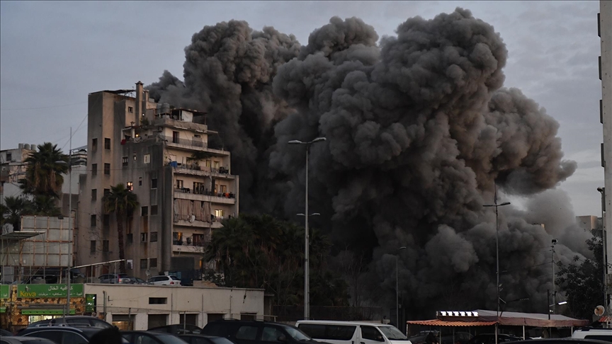 İsrail ordusu Lübnan'ın güneyindeki pek çok beldeye saldırılarını sürdürüyor