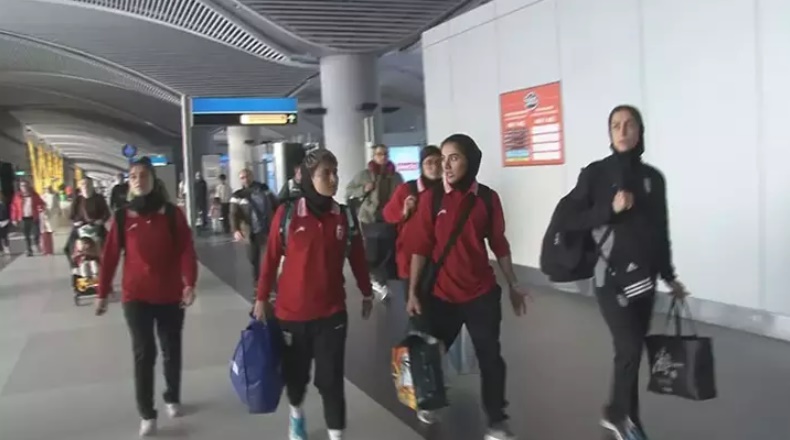 İran Kadın Milli Futbol Takımı İstanbul'a geldi