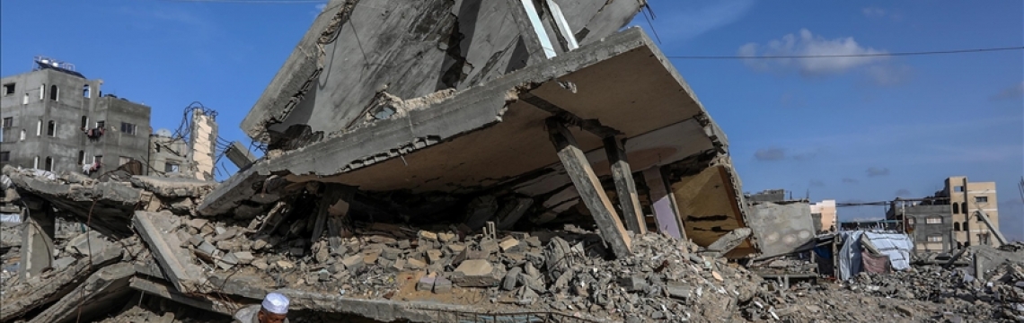 İsrail ordusu ateşkesi ihlal ederek Gazze Şeridi'nin çeşitli bölgelerini bombalamayı sürdürüyor