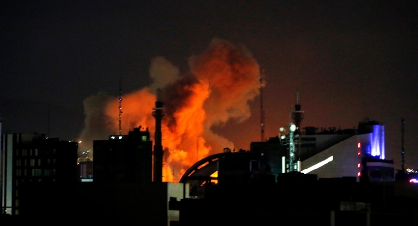 İsrail ordusu, İran'a yeni saldırı dalgası başlattığını duyurdu