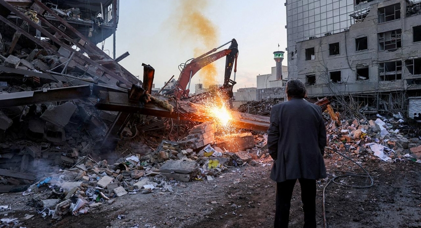 İsrail ordusu, Tahran'a yeni bir saldırı dalgası başlattığını duyurdu
