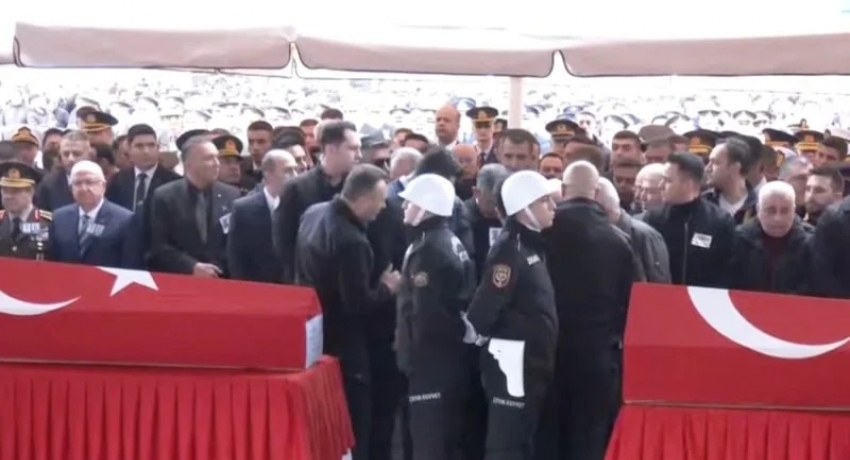 Katar'da düşen helikopterde şehit olanların naaşı yurda getirildi