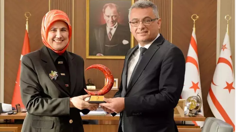 KKTC Cumhurbaşkanı Erhürman, Kızılay Genel Başkanı Fatma Meriç'i kabul etti