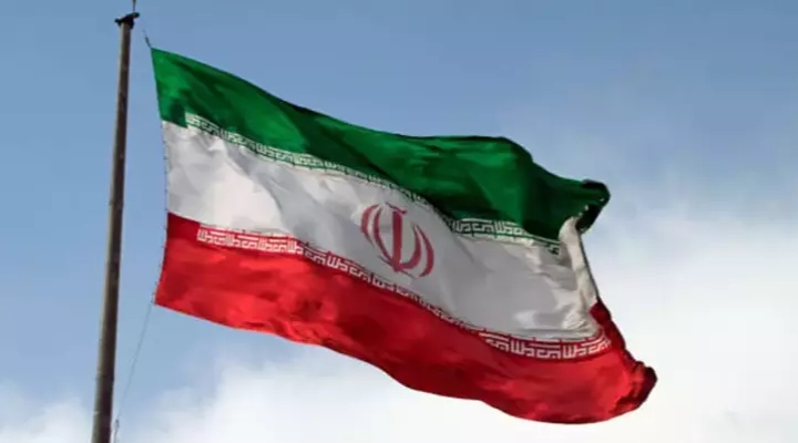 İran Devrim Muhafızları Ordusu, ABD bağlantılı olduğundan şüphelenilen bir gemiye el koydu