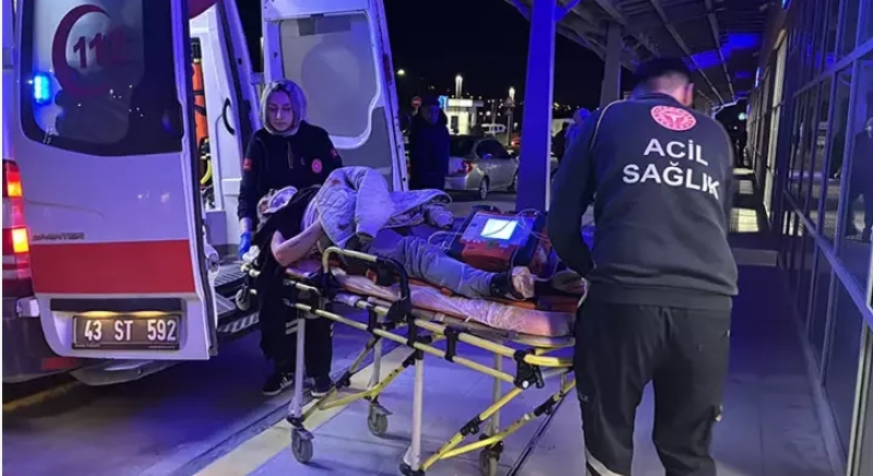 Kütahya’da bıçaklı kavga; 2 yaralı