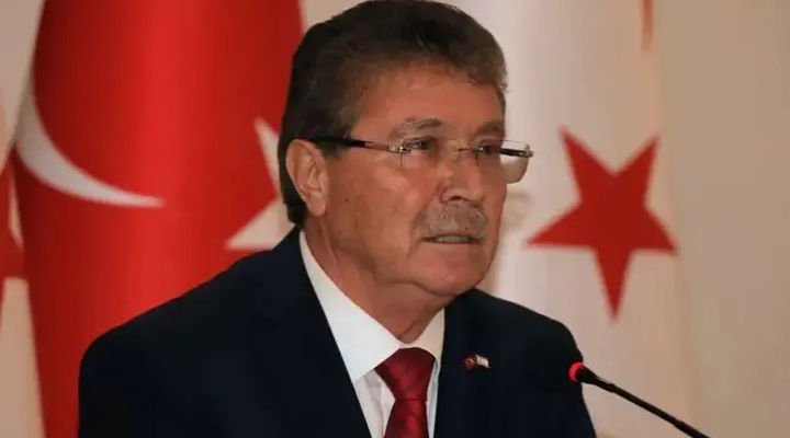 KKTC Başbakanı Üstel’den GKRY lideri Hristodulidis’e çağrı