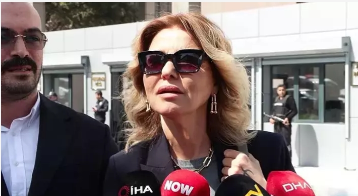 Şarkıcı Gülben Ergen ifade vermek için adliyeye geldi