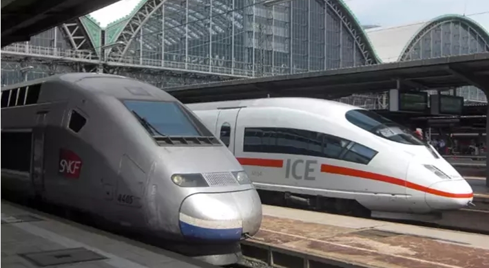 Fransa'da hızlı tren kamyonla çarpıştı: 1 ölü, 27 yaralı