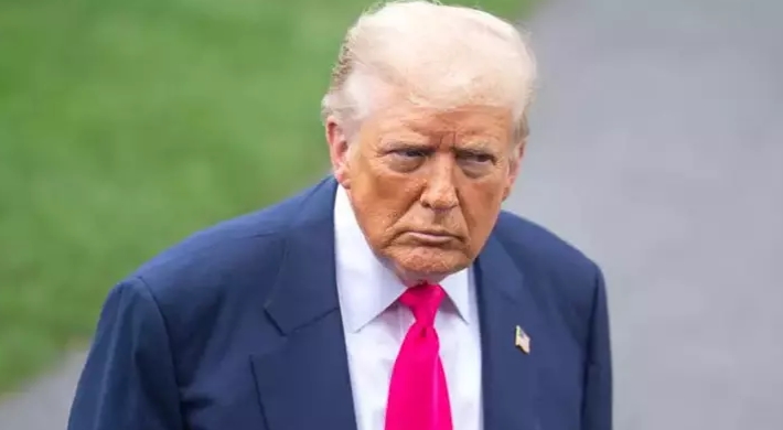 Trump: İran gemilerinden herhangi biri ablukaya yaklaşırsa imha edilecek