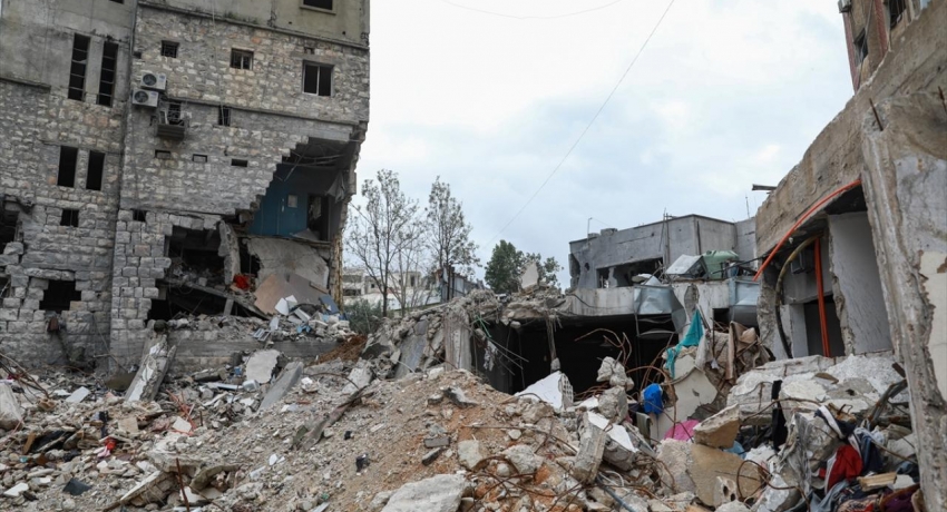 İşgalci İsrail'den, Lübnan'da evlerine dönmek isteyen silahsız sivillere ateş açma emri