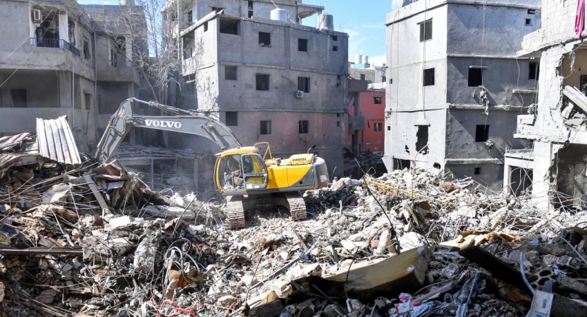 Soykırımcı İsrail'den Lübnan'a ağır bombardıman: En az 254 ölü