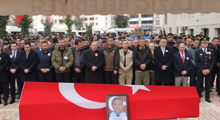 Kaza şehidi polis memuru, Elazığ’da son yolculuğuna uğurlandı