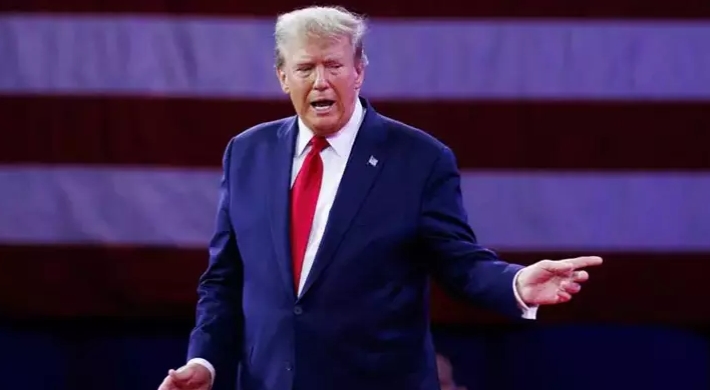 Trump, Adalet Bakanı Bondi'yi görevden aldığını duyurdu