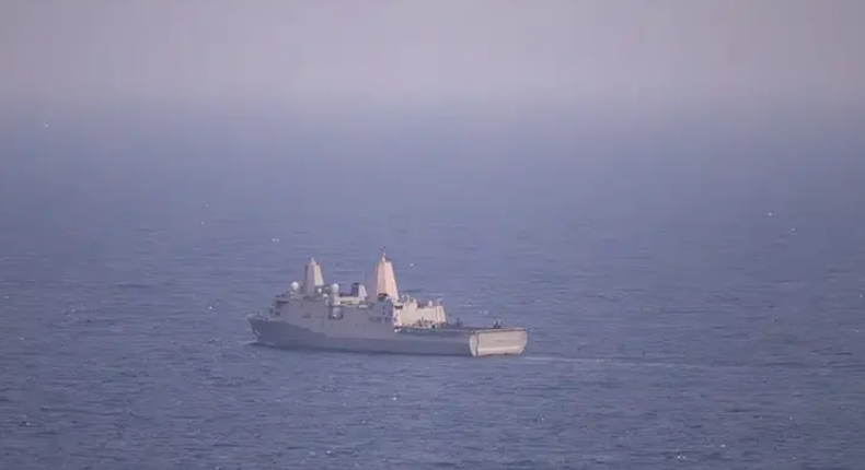 CENTCOM: ABD bayraklı 2 ticari gemi Hürmüz Boğazı'ndan başarıyla geçti