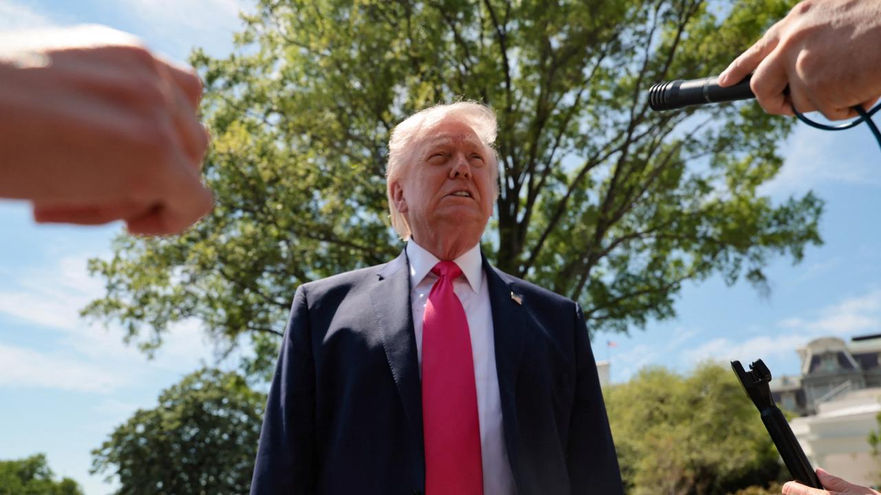 Trump'tan ABD medyasına İran konusunda "vatana ihanet" suçlaması