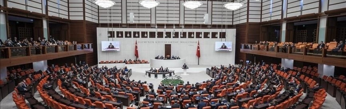 Fahiş site aidatlarına yönelik düzenlemeleri de içeren kanun teklifi yasalaştı