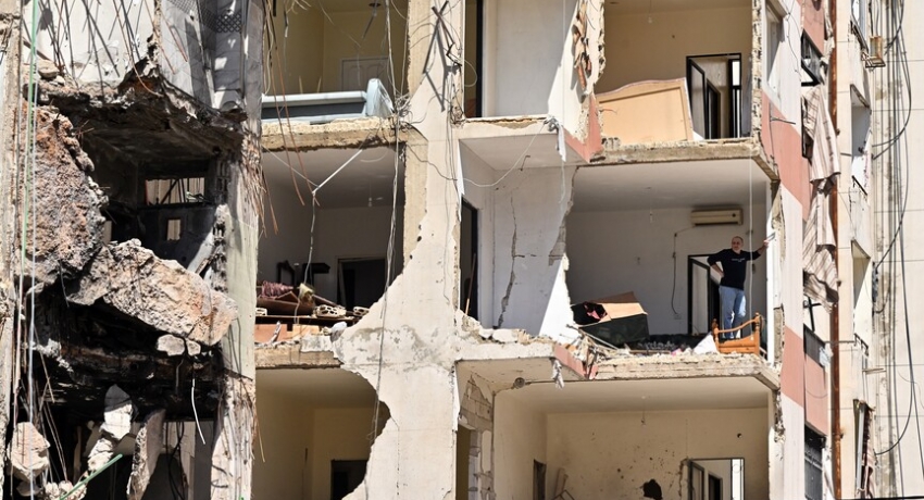 İsrail'in Lübnan'ın güneyindeki 4 bölgeye düzenlediği hava saldırılarında 15 kişi hayatını kaybetti