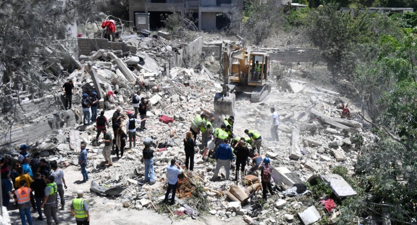 Katil İsrail'in Lübnan'a hava saldırılarında can kaybı 21'e yükseldi