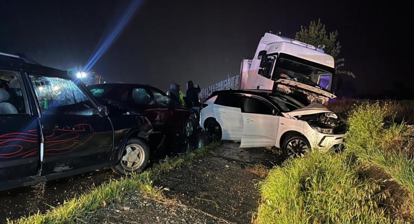 Uşak'ta zincirleme trafik kazası: 4 ölü, 34 yaralı