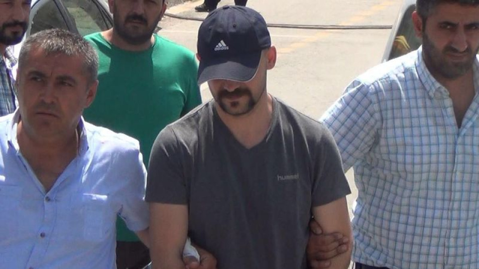 FETÖ'cü komedyen Atalay Demirci yakalandı