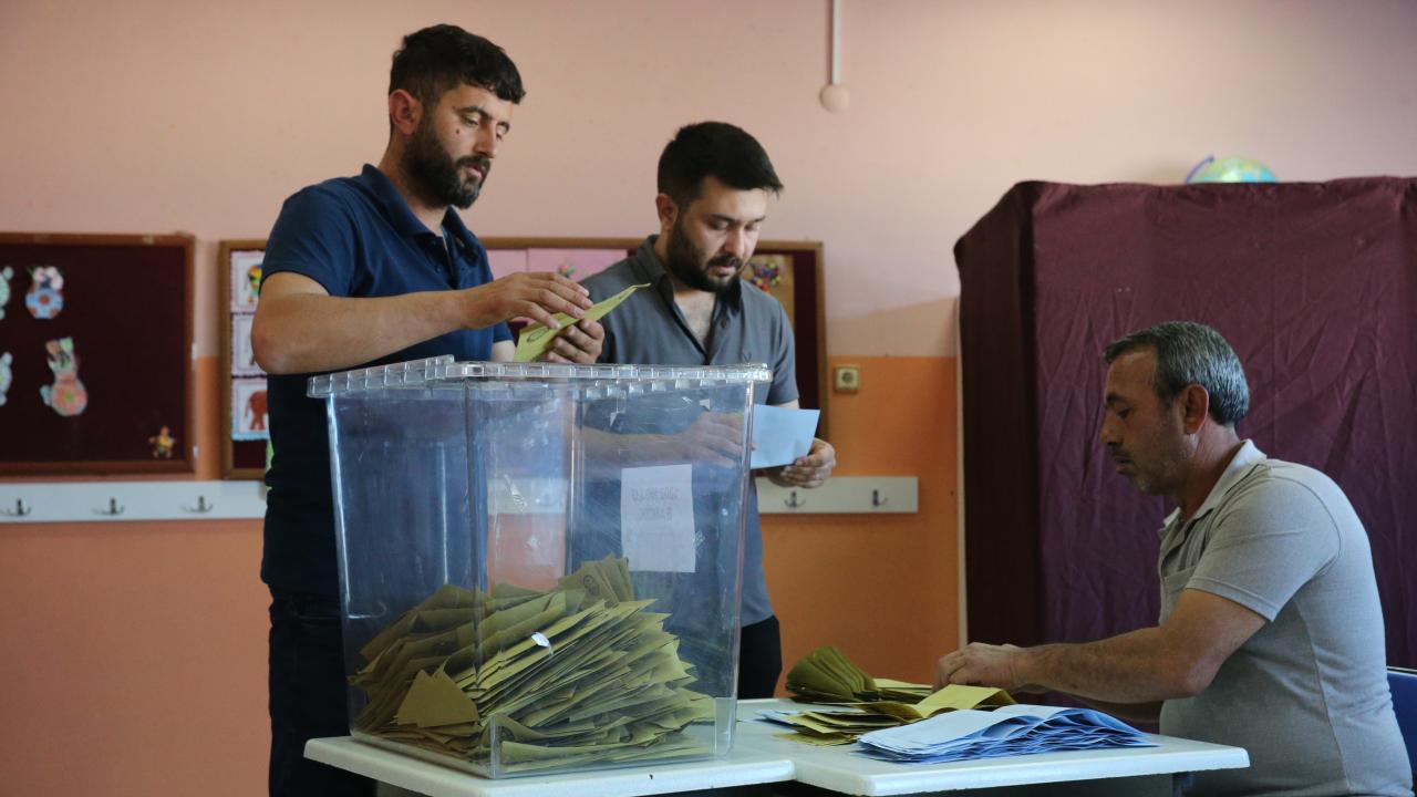 6 beldede sandık başına gidildi