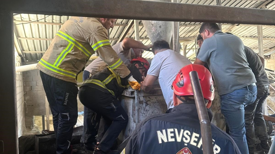 Nevşehir’de harç karma makinesine düşen işçi kaldırıldığı hastanede hayatını kaybetti