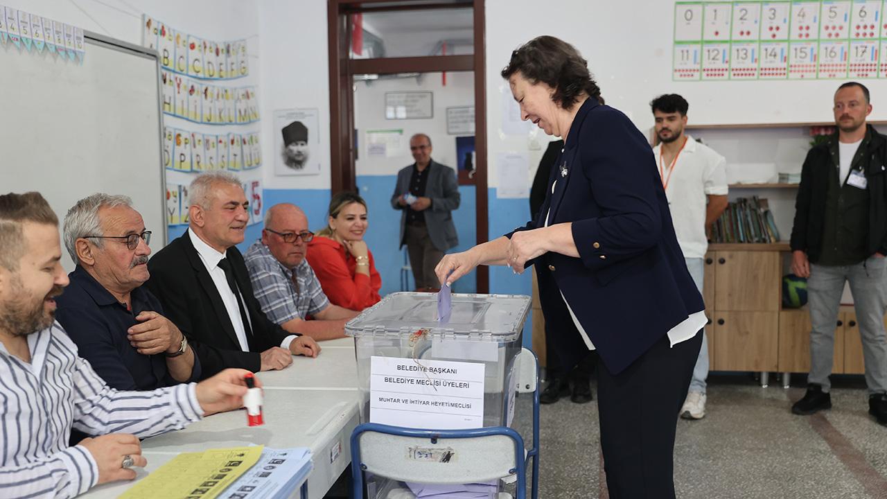 Yerel yönetimler için 6 beldede seçim yapıldı