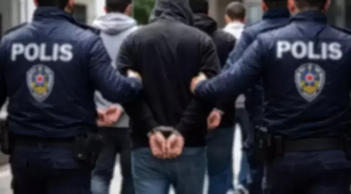 Beylikdüzü Belediyesi'ne operasyonda gözaltına alınan 12 şüpheli tutuklandı