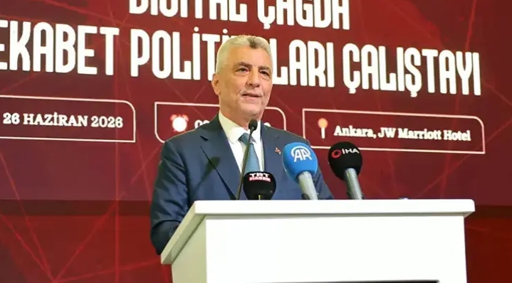 Bakan Bolat: Türkiye'de yapay zeka pazarının 1,3 milyar dolara ulaşması bekleniyor