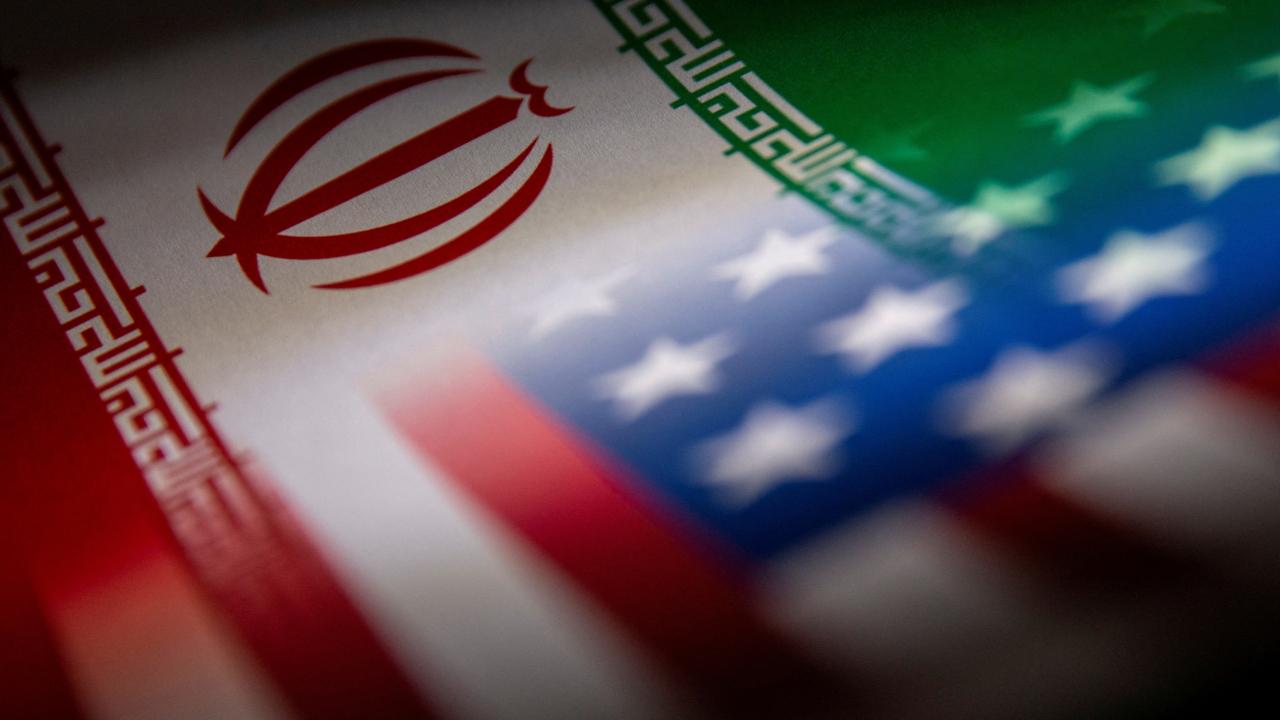 İran, Bahreyn'deki Amerikan donanmasını hedef aldı