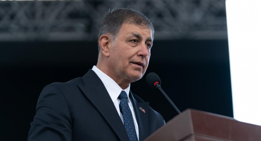 İzmir Büyükşehir Belediye Başkanı Cemil Tugay, CHP'den istifa etti