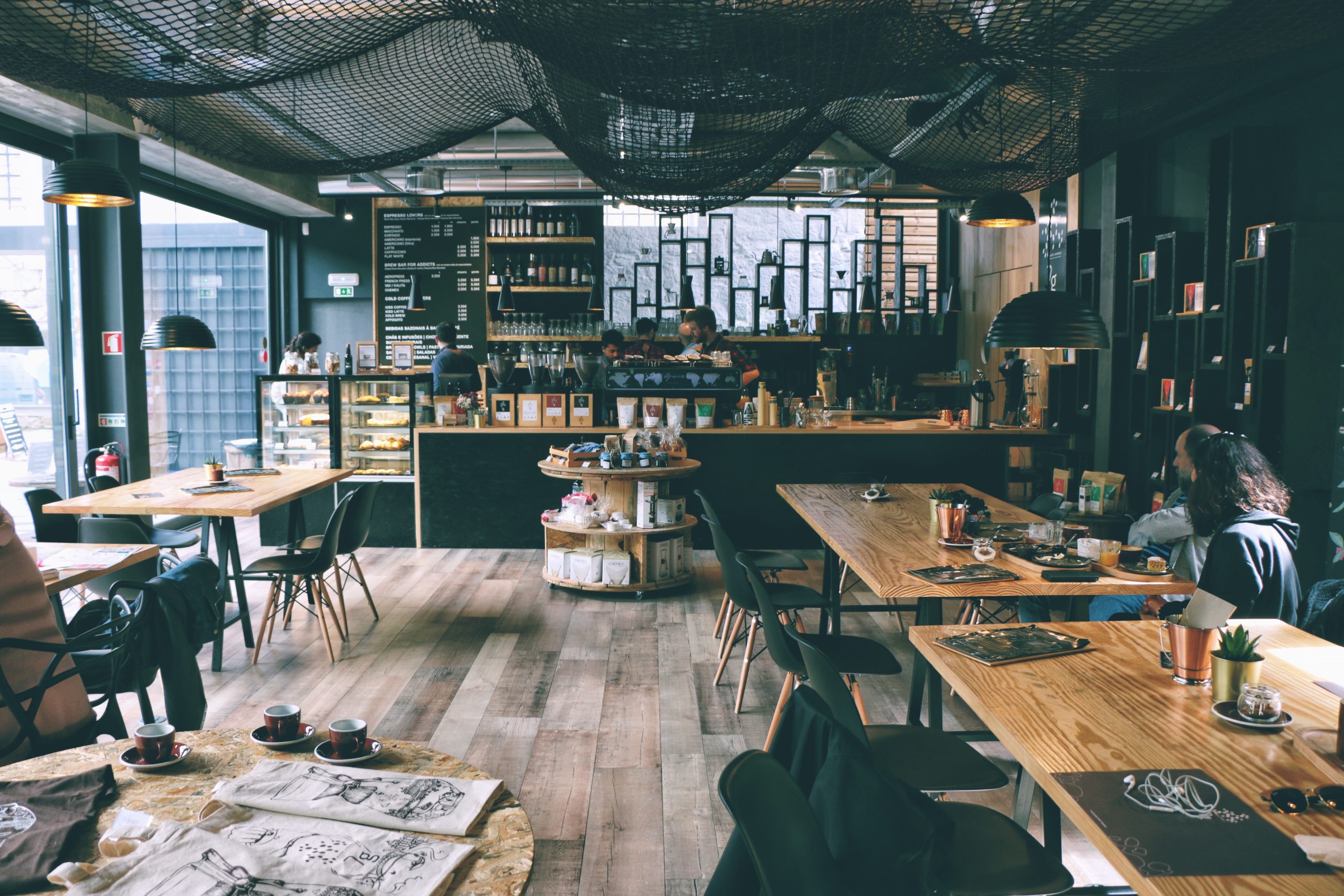 Restoran ve kafelerde yeni dönem resmen başladı