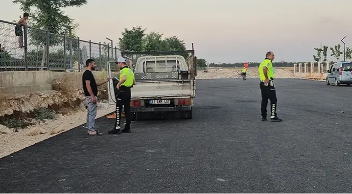 Amcasının kullandığı kamyonetin altında kalan Abdulkadir hayatını kaybetti