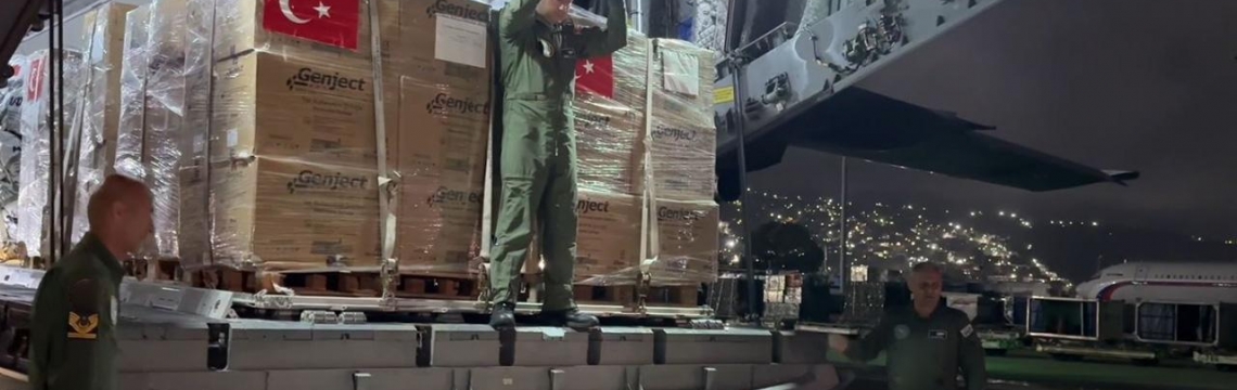 Türkiye'nin 30 tonluk insani yardımı Venezuela'ya ulaştı