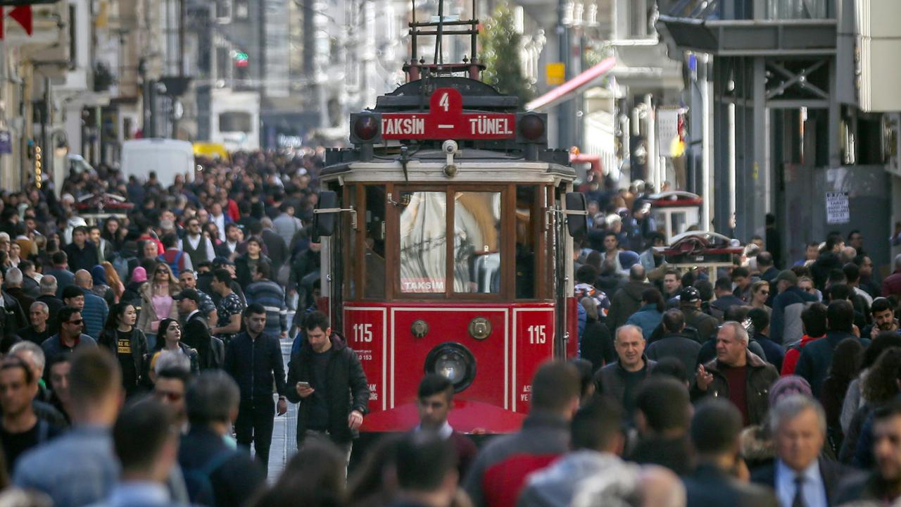 Türkiye, 86 milyon 92 bin 168 kişiyle nüfus büyüklüğüne göre 194 ülke arasında 18'inci sırada yer aldı